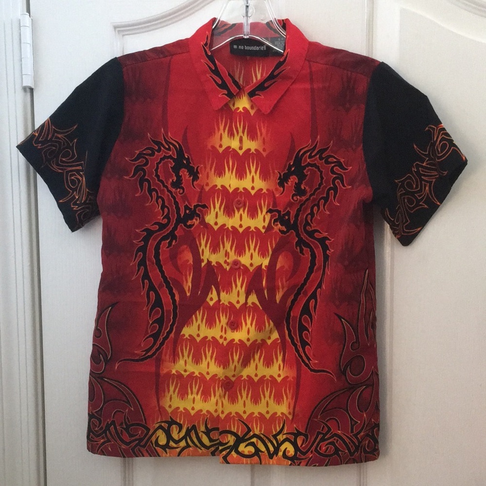 FINAL MARKDOWN Boysโ no boundaries Asian-inspired SS Shirt (S)